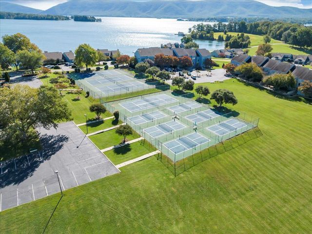 175 Clubhouse Tower DR, Moneta, VA 24121