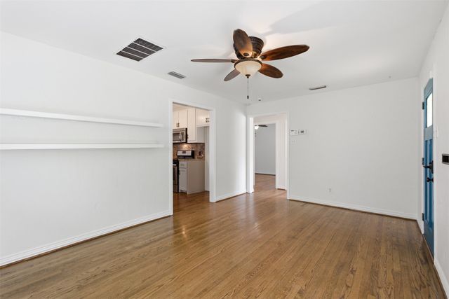 2615 Alco Avenue, Dallas, TX 75211