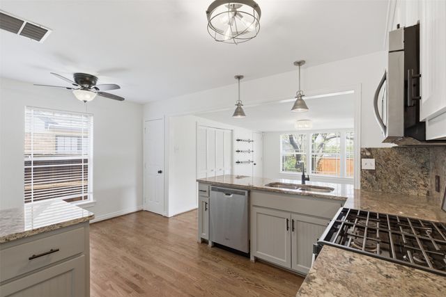 2615 Alco Avenue, Dallas, TX 75211