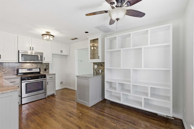 2615 Alco Avenue, Dallas, TX 75211