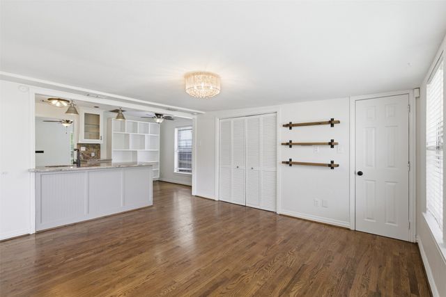 2615 Alco Avenue, Dallas, TX 75211