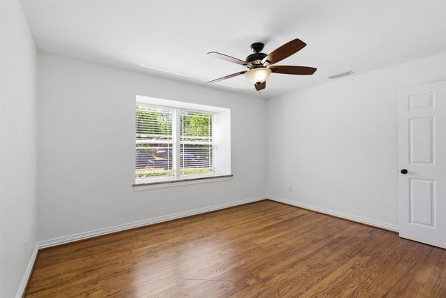 2615 Alco Avenue, Dallas, TX 75211