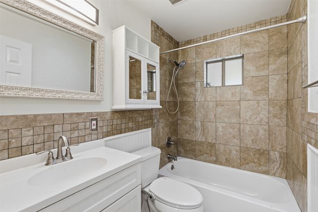 2615 Alco Avenue, Dallas, TX 75211