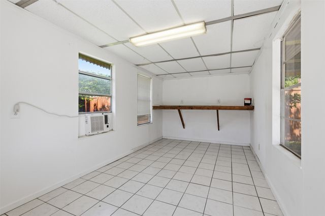 2615 Alco Avenue, Dallas, TX 75211