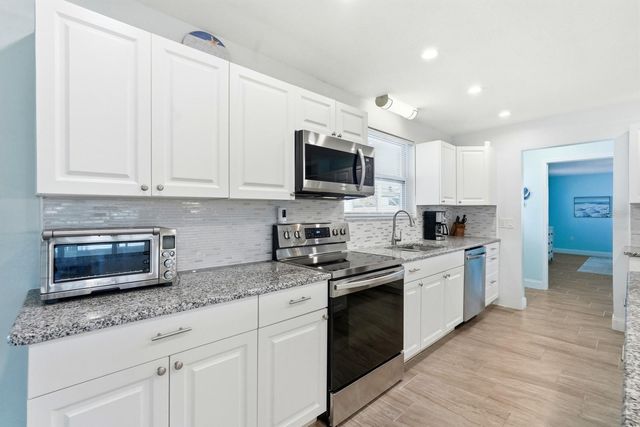 341 PLAZA BOULEVARD, Daytona Beach, FL 32118