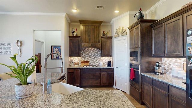 12733 SW 26th Street, Yukon, OK 73099
