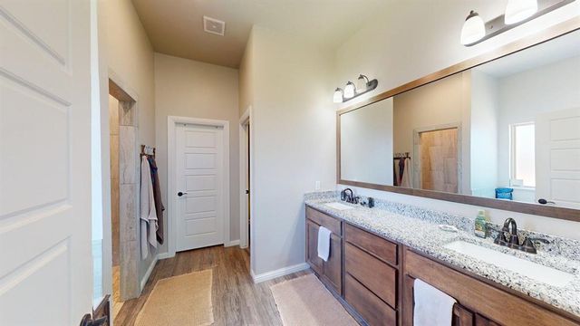12733 SW 26th Street, Yukon, OK 73099