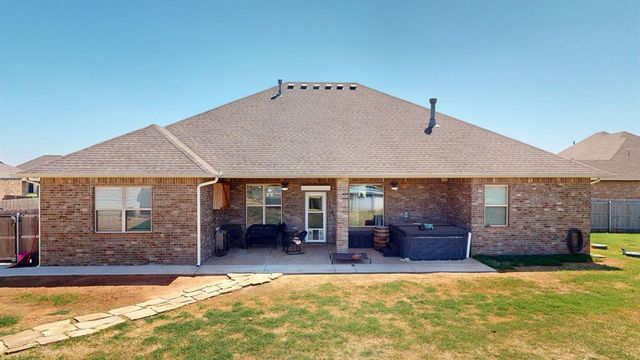12733 SW 26th Street, Yukon, OK 73099