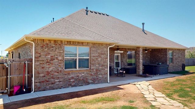 12733 SW 26th Street, Yukon, OK 73099