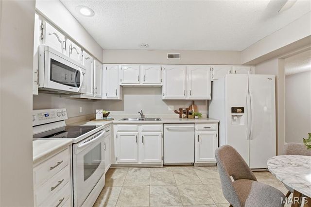 2012 Trailcrest Lane 3, St Louis, MO 63122