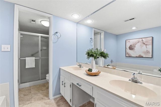 2012 Trailcrest Lane 3, St Louis, MO 63122