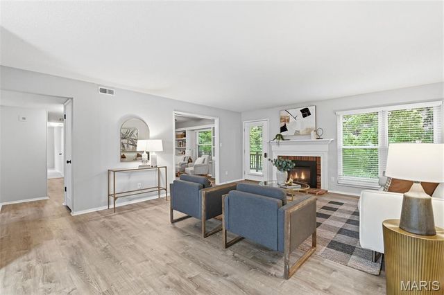 2012 Trailcrest Lane 3, St Louis, MO 63122