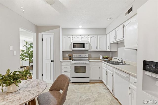 2012 Trailcrest Lane 3, St Louis, MO 63122