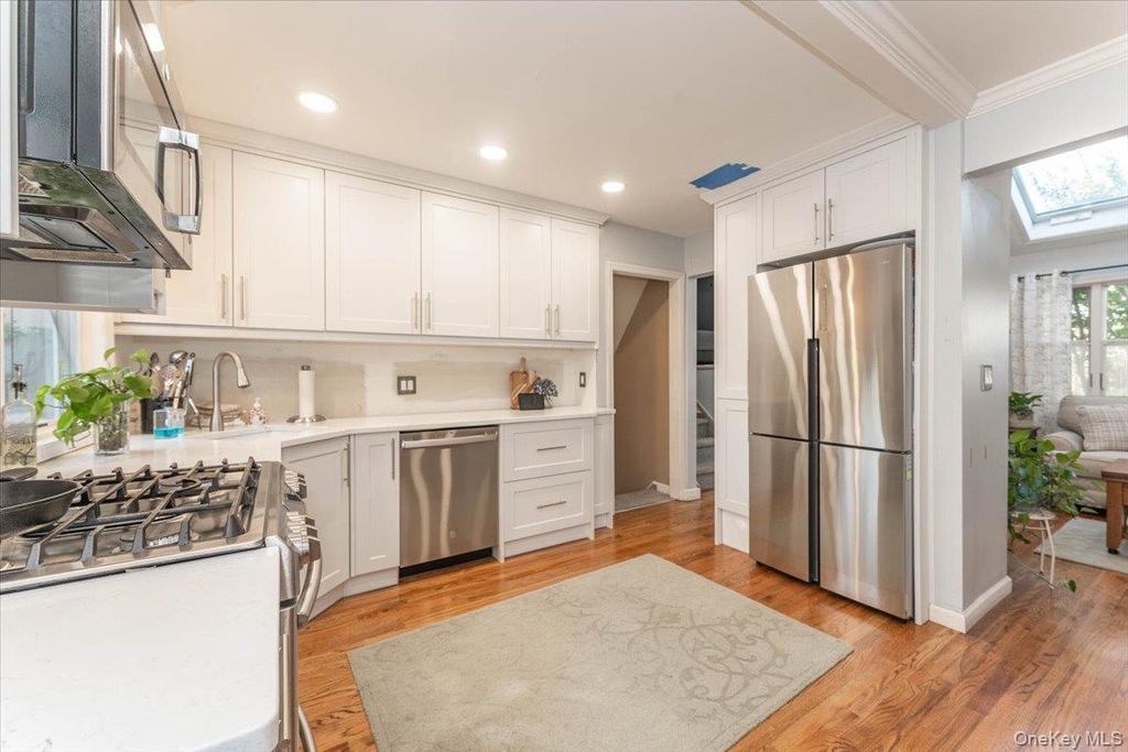 4 Brafmans Road, Inwood, NY 11096 — photo 5