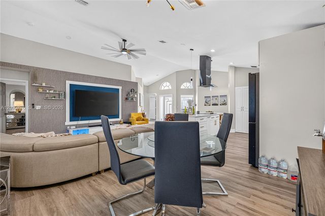1971 Oak Berry Circle, Wellington, FL 33414