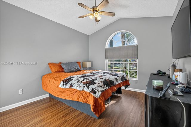 1971 Oak Berry Circle, Wellington, FL 33414