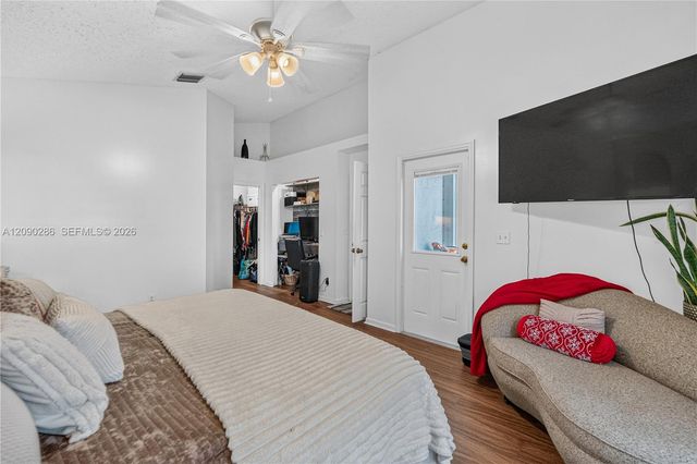 1971 Oak Berry Circle, Wellington, FL 33414