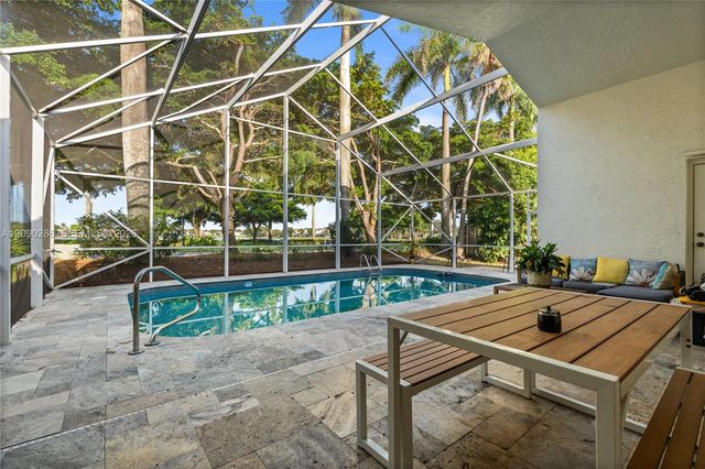 1971 Oak Berry Circle, Wellington, FL 33414