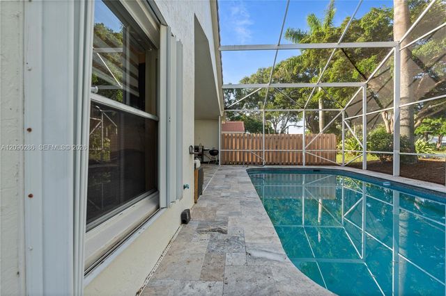 1971 Oak Berry Circle, Wellington, FL 33414