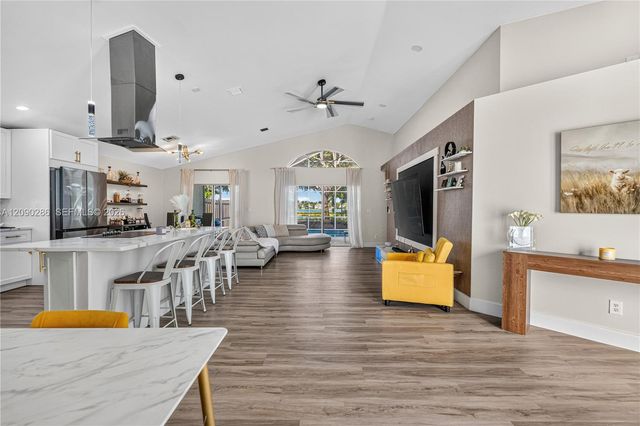 1971 Oak Berry Circle, Wellington, FL 33414