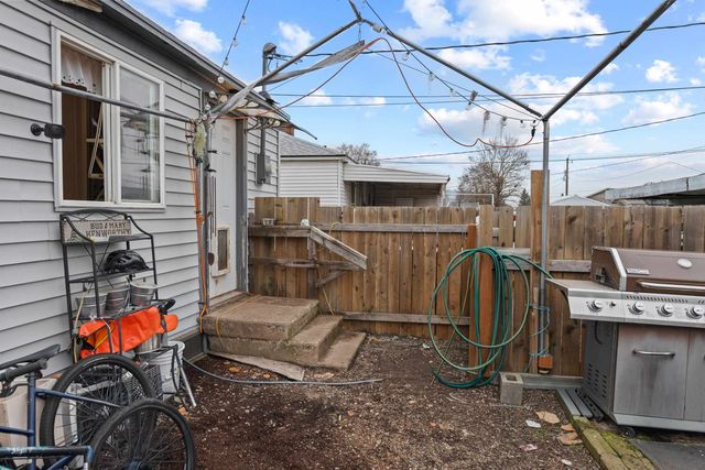 2214 E Rockwell Ave, Spokane, WA 99207