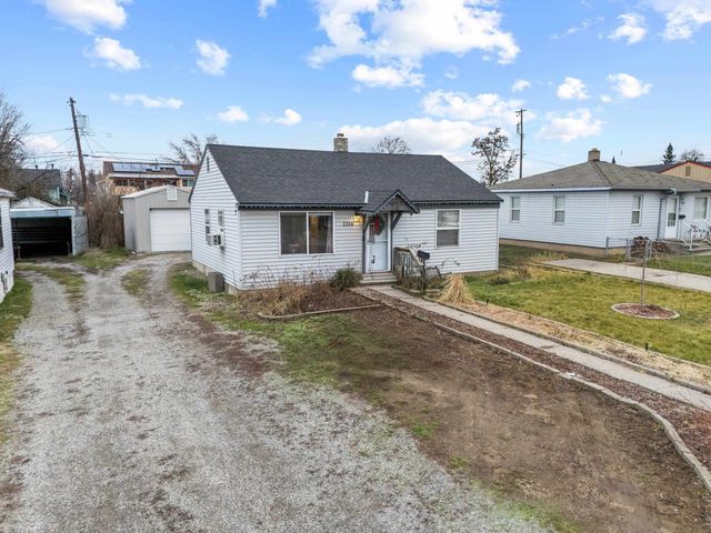 2214 E Rockwell Ave, Spokane, WA 99207