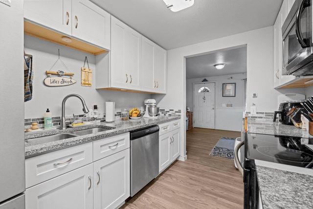 2214 E Rockwell Ave, Spokane, WA 99207