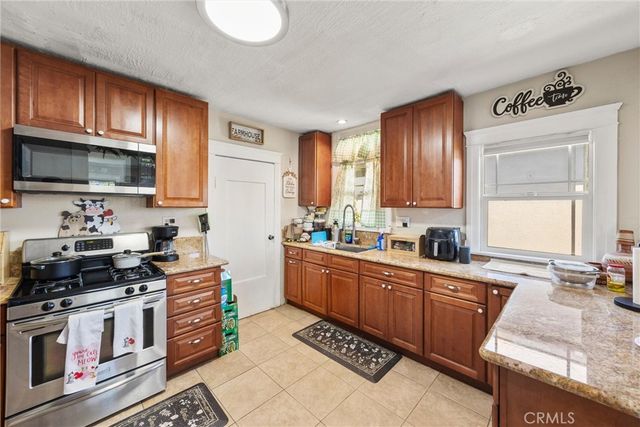 903 N 1st, Alhambra, CA 91801