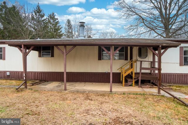 9 OAK DR, Spring City, PA 19475