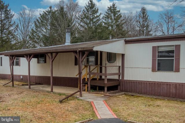 9 OAK DR, Spring City, PA 19475