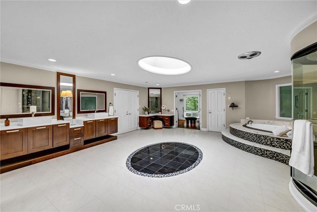 81 Royal Saint George Road, Newport Beach, CA 92660