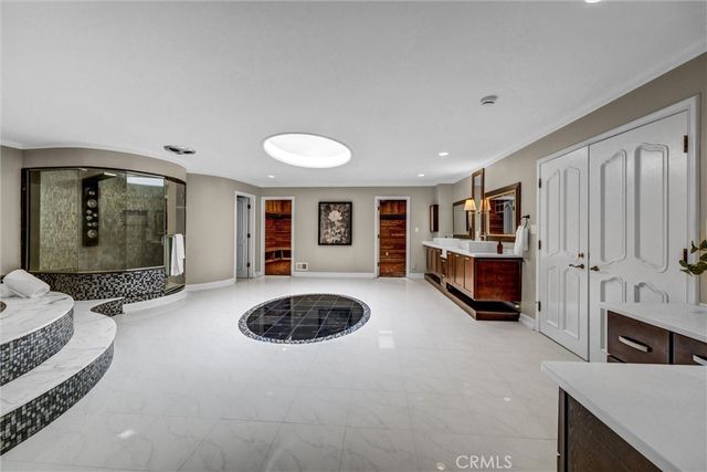 81 Royal Saint George Road, Newport Beach, CA 92660