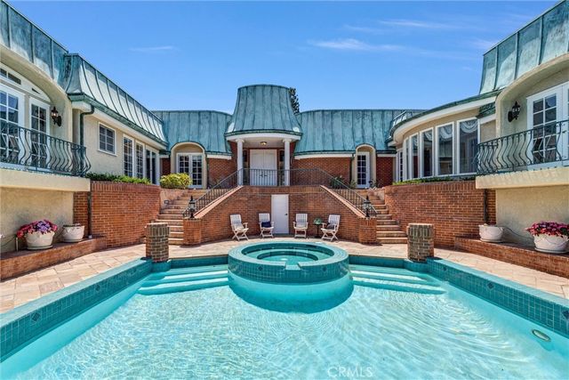 81 Royal Saint George Road, Newport Beach, CA 92660