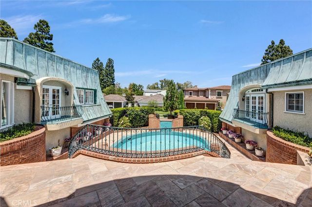 81 Royal Saint George Road, Newport Beach, CA 92660