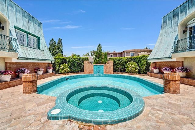 81 Royal Saint George Road, Newport Beach, CA 92660