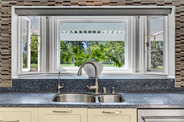 81 Royal Saint George Road, Newport Beach, CA 92660