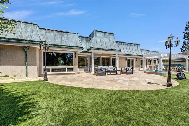 81 Royal Saint George Road, Newport Beach, CA 92660
