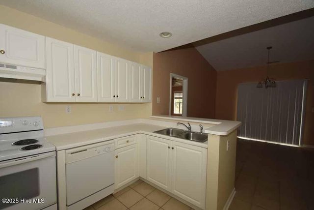 1122 Turtle Creek Road H, Greenville, NC 27858