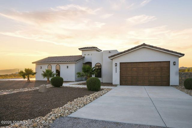 2243 Guamis Road, Las Cruces, NM 88012
