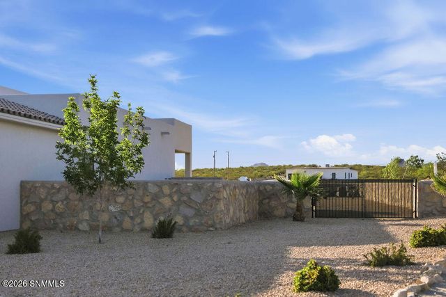 2243 Guamis Road, Las Cruces, NM 88012