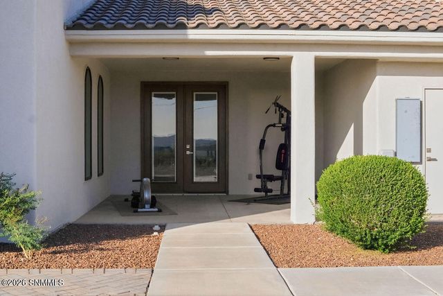2243 Guamis Road, Las Cruces, NM 88012