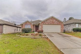 7728 Stonebank Court, Fort Worth, TX 76112