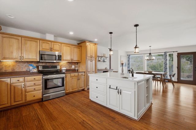 20 Canon Del Agua, Placitas, NM 87043