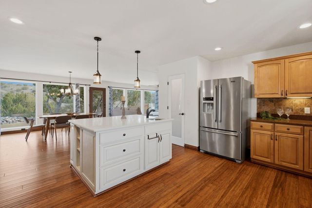 20 Canon Del Agua, Placitas, NM 87043
