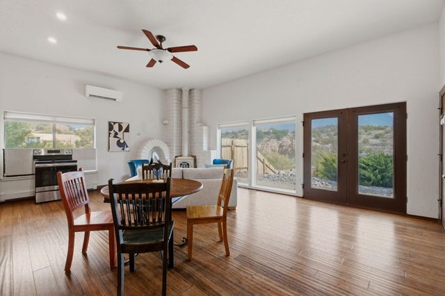 20 Canon Del Agua, Placitas, NM 87043