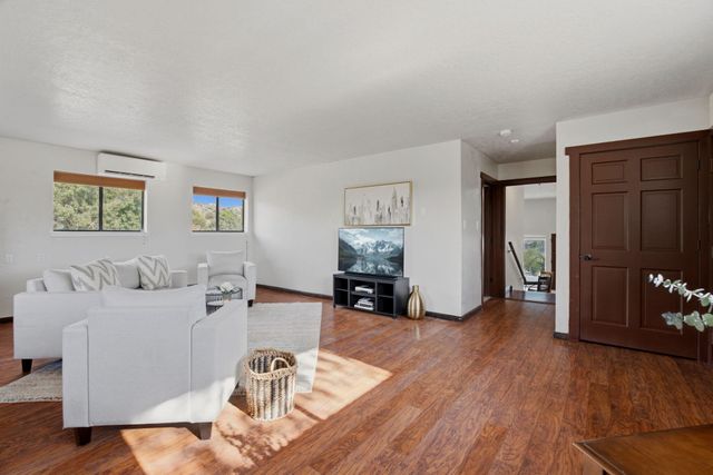 20 Canon Del Agua, Placitas, NM 87043