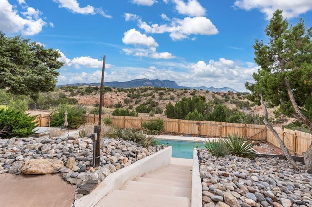 20 Canon Del Agua, Placitas, NM 87043