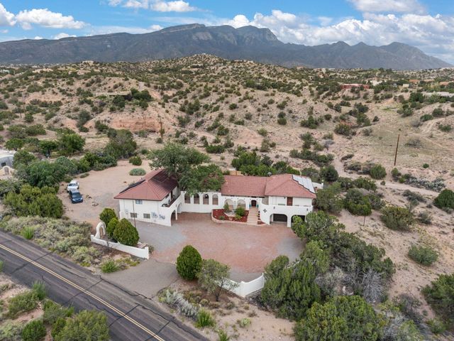 20 Canon Del Agua, Placitas, NM 87043