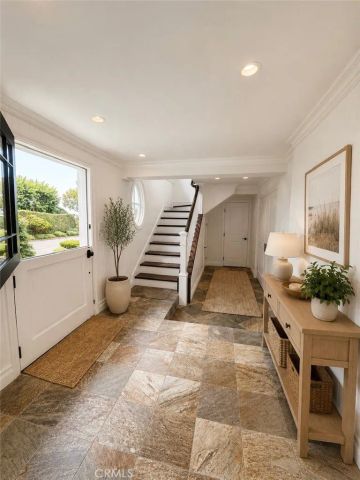 668 Anita Street, Laguna Beach, CA 92651