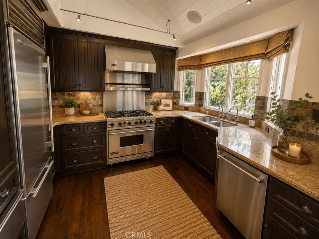 668 Anita Street, Laguna Beach, CA 92651